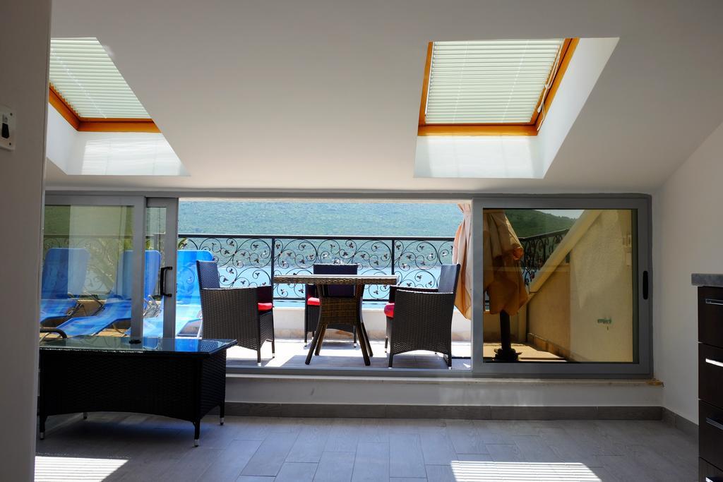 Apartment Sm Herceg Novi Buitenkant foto